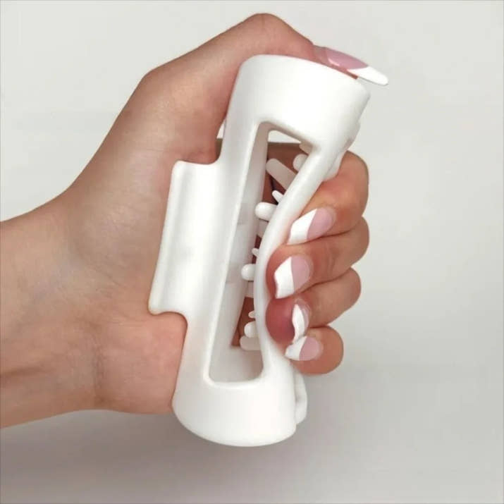 Chic and Flexible Claw Clip™