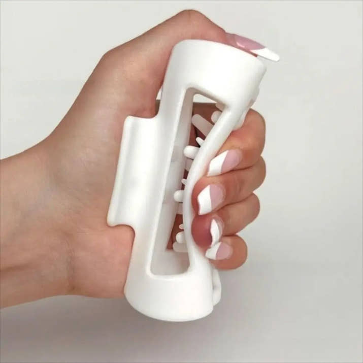 Chic and Flexible Claw Clip™